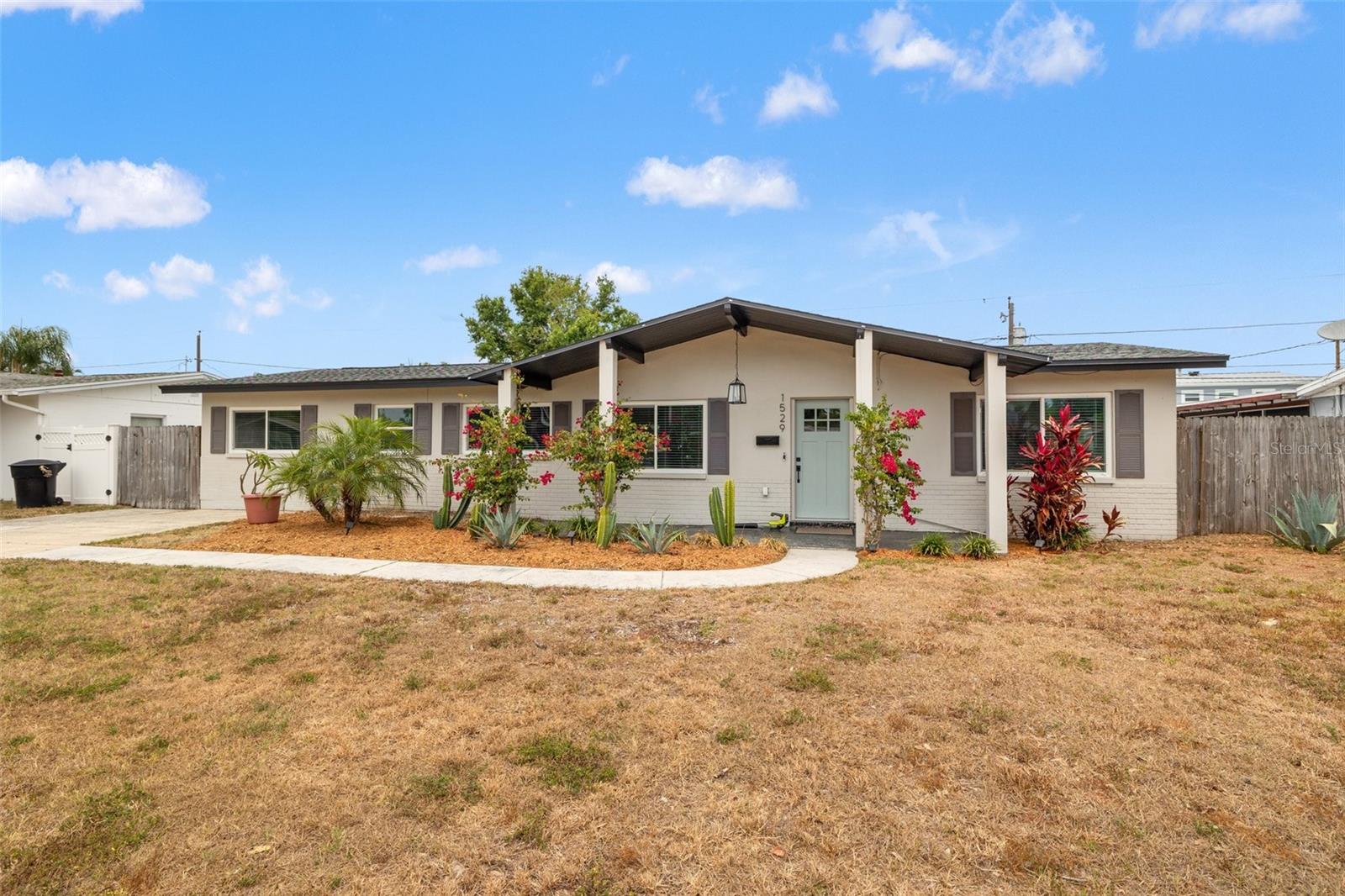 Image 4 of 45 For 1529 79th Avenue N