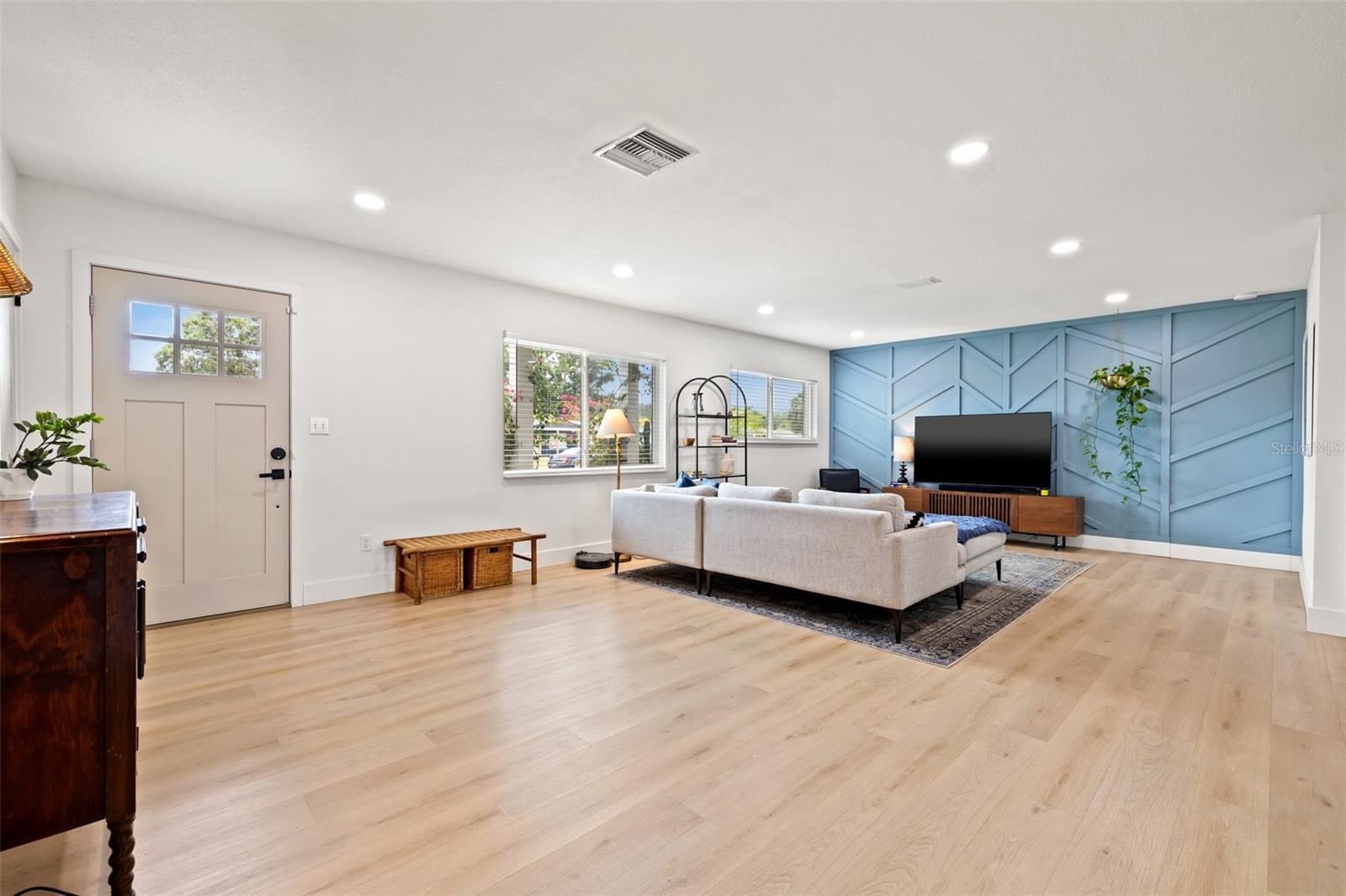 Image 9 of 45 For 1529 79th Avenue N