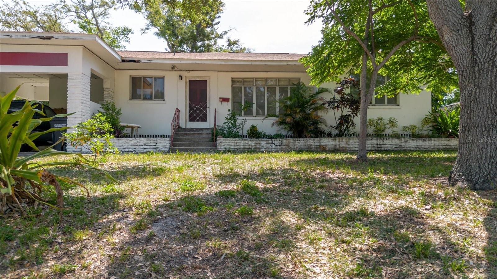 Image 8 of 54 For 111 Orangeview Avenue