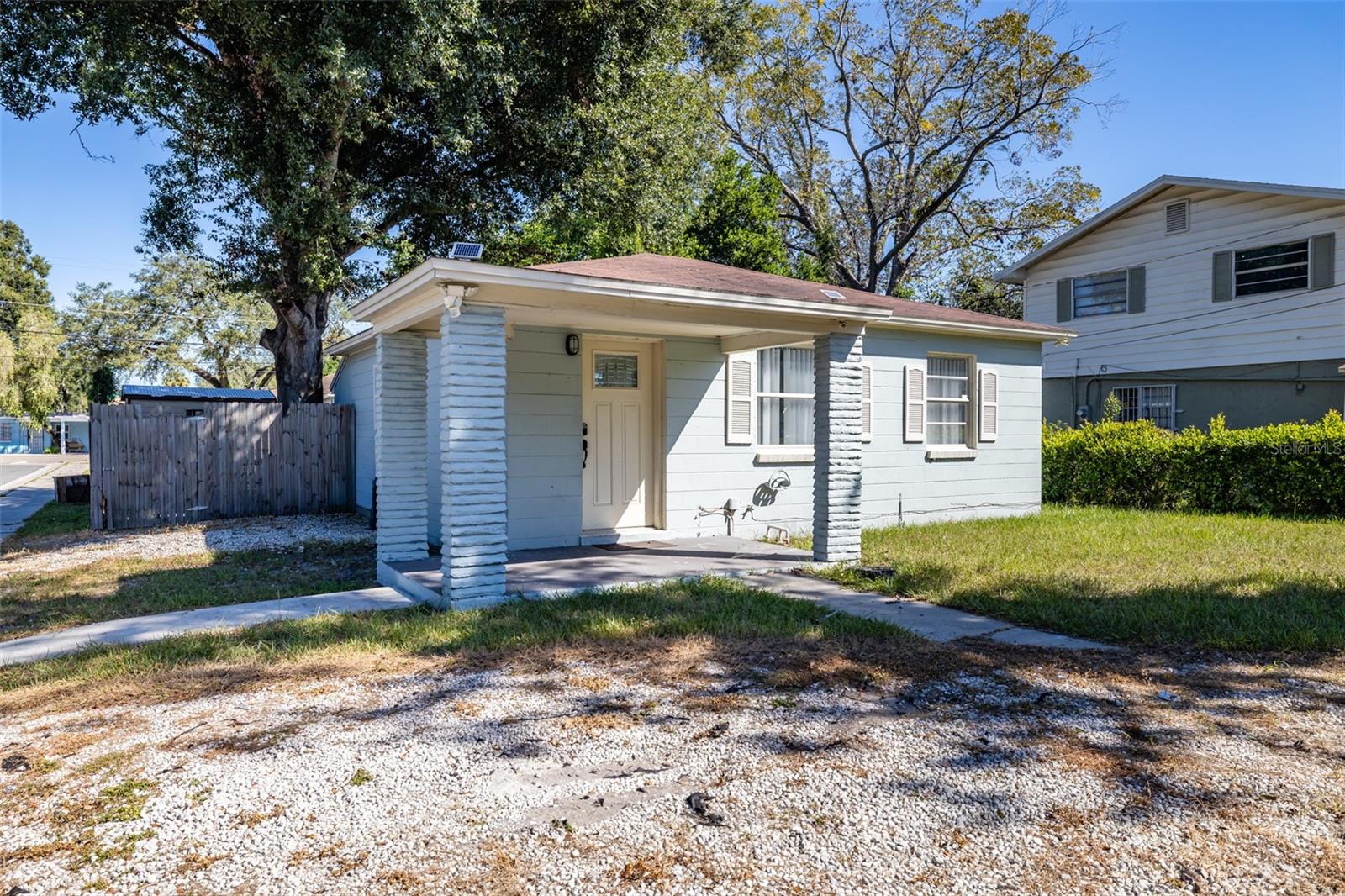 Listing photo id 18 for 3502 33rd Avenue