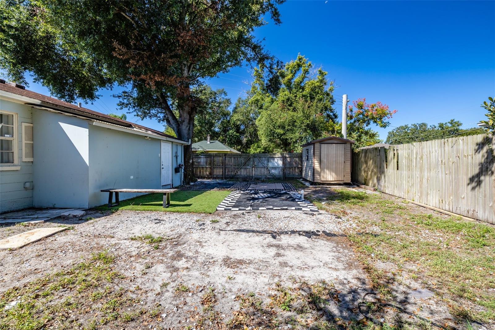Listing photo id 20 for 3502 33rd Avenue
