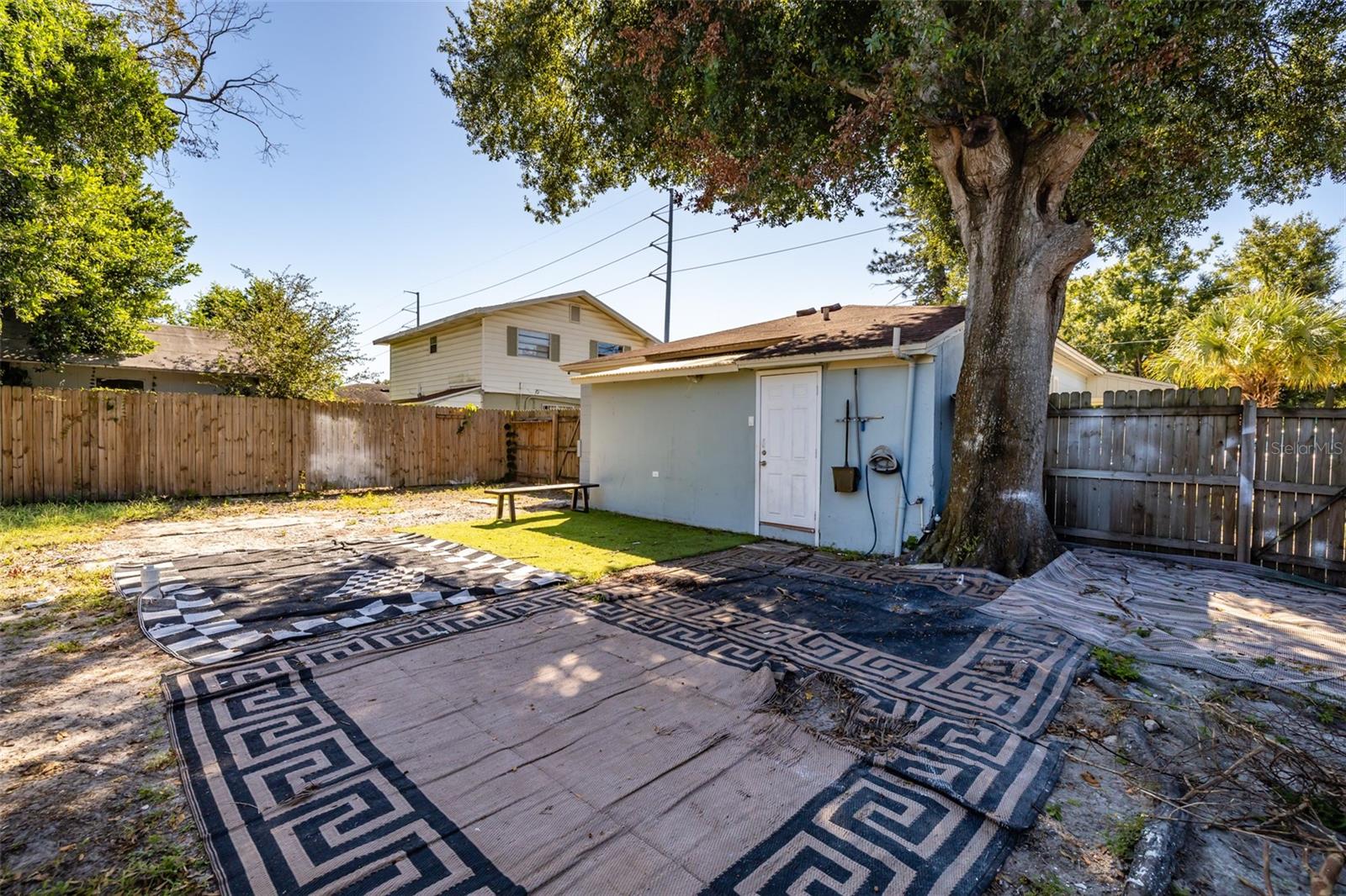 Listing photo id 22 for 3502 33rd Avenue
