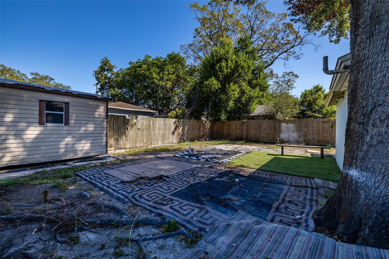Listing photo id 23 for 3502 33rd Avenue