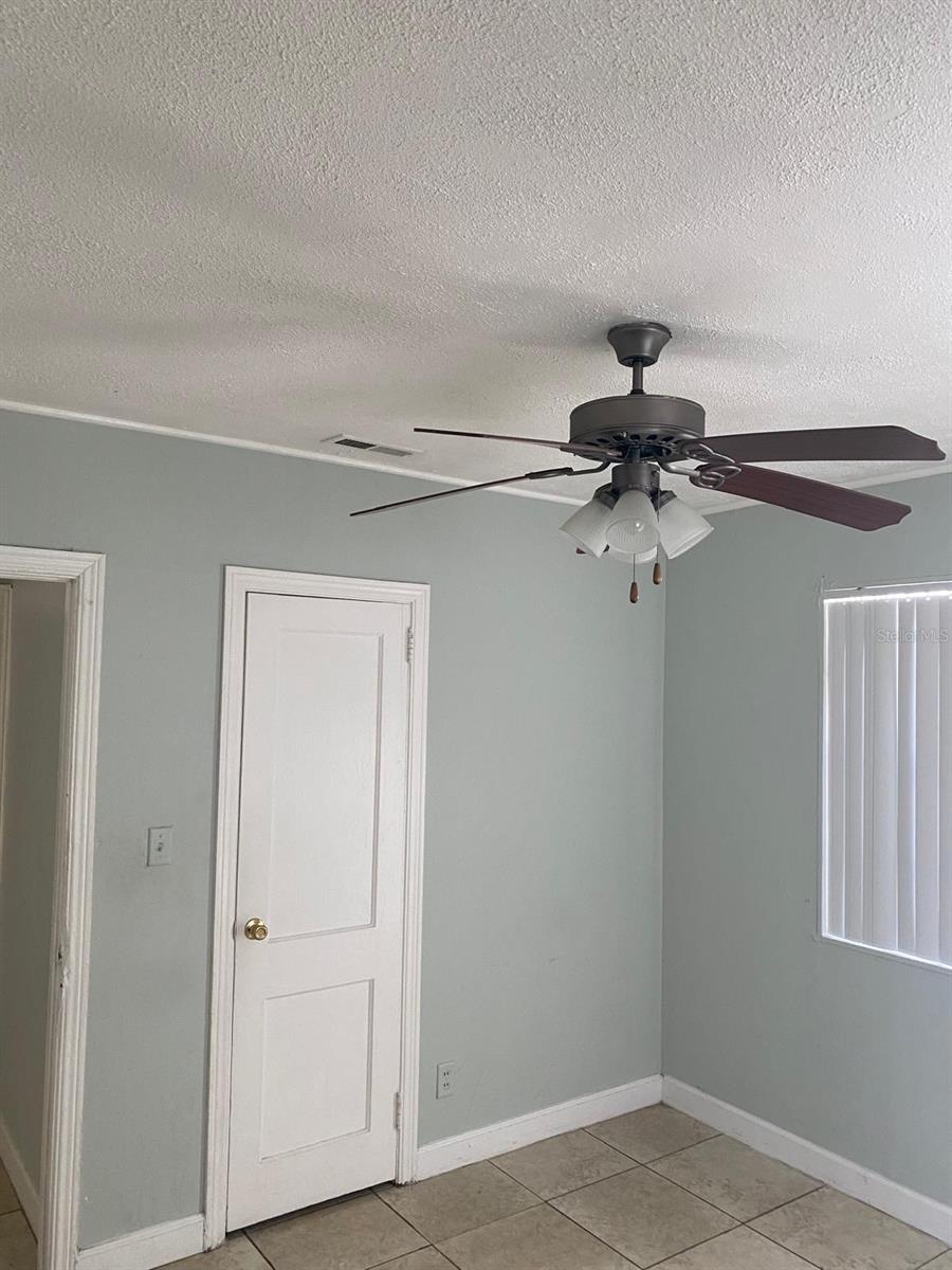 Image 7 of 10 For 3502 33rd Avenue