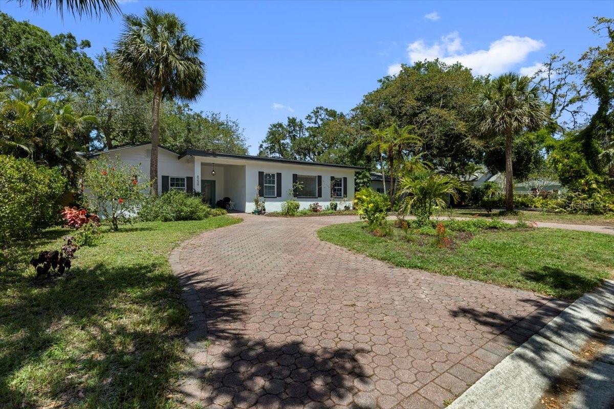 Image 2 of 66 For 8239 26th Avenue N