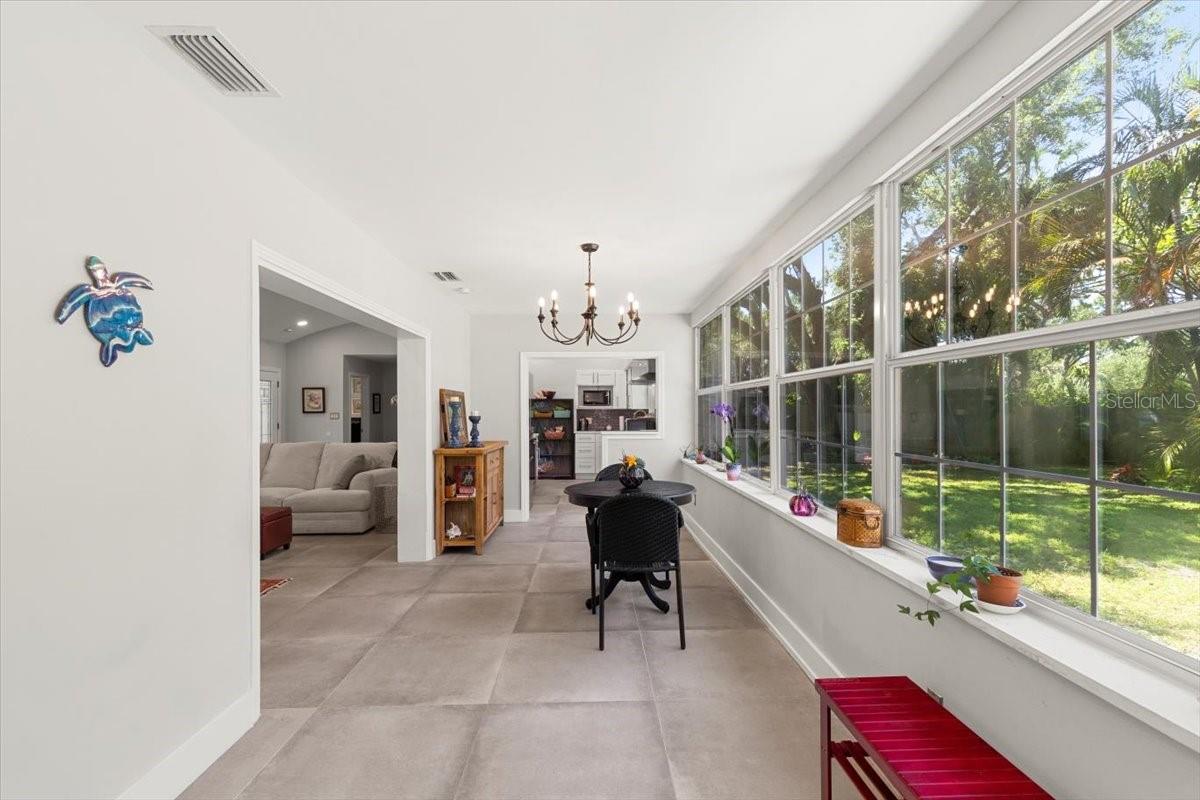 Image 26 of 66 For 8239 26th Avenue N