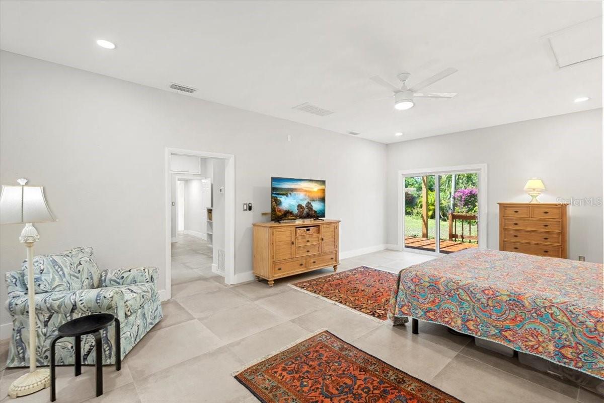 Image 29 of 66 For 8239 26th Avenue N