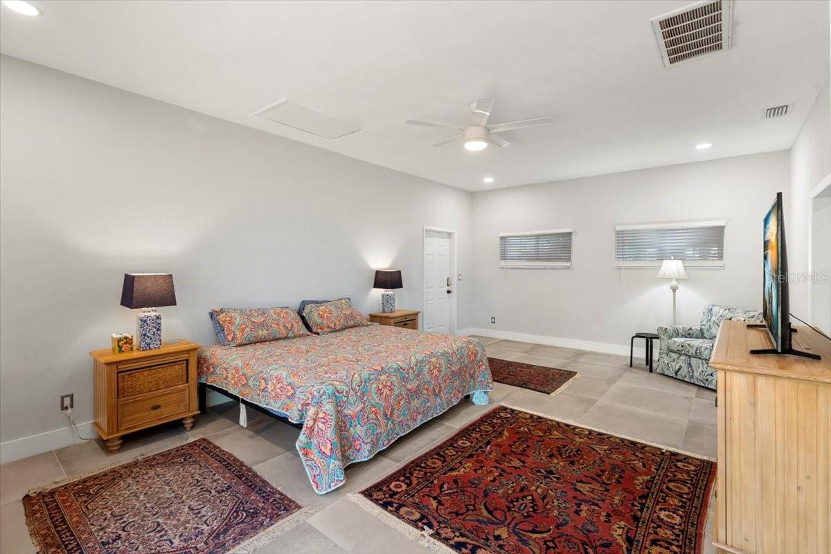 Image 30 of 66 For 8239 26th Avenue N