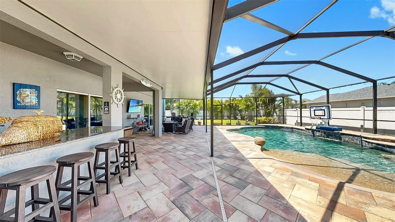 Listing photo id 31 for 2517 Cumberland Cliff Drive