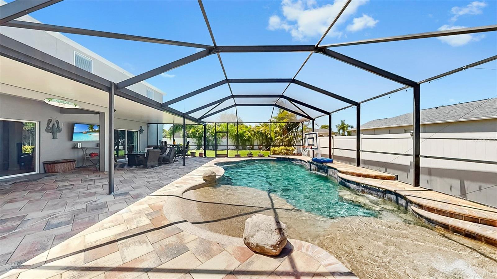 Listing photo id 34 for 2517 Cumberland Cliff Drive