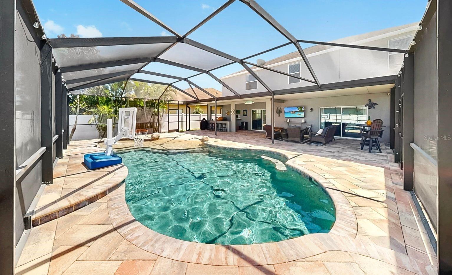 Listing photo id 35 for 2517 Cumberland Cliff Drive