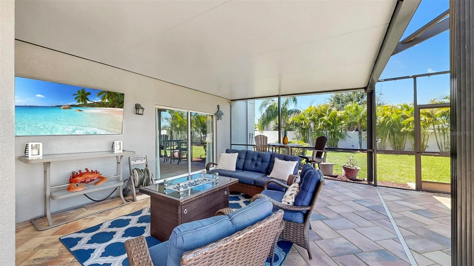 Listing photo id 39 for 2517 Cumberland Cliff Drive