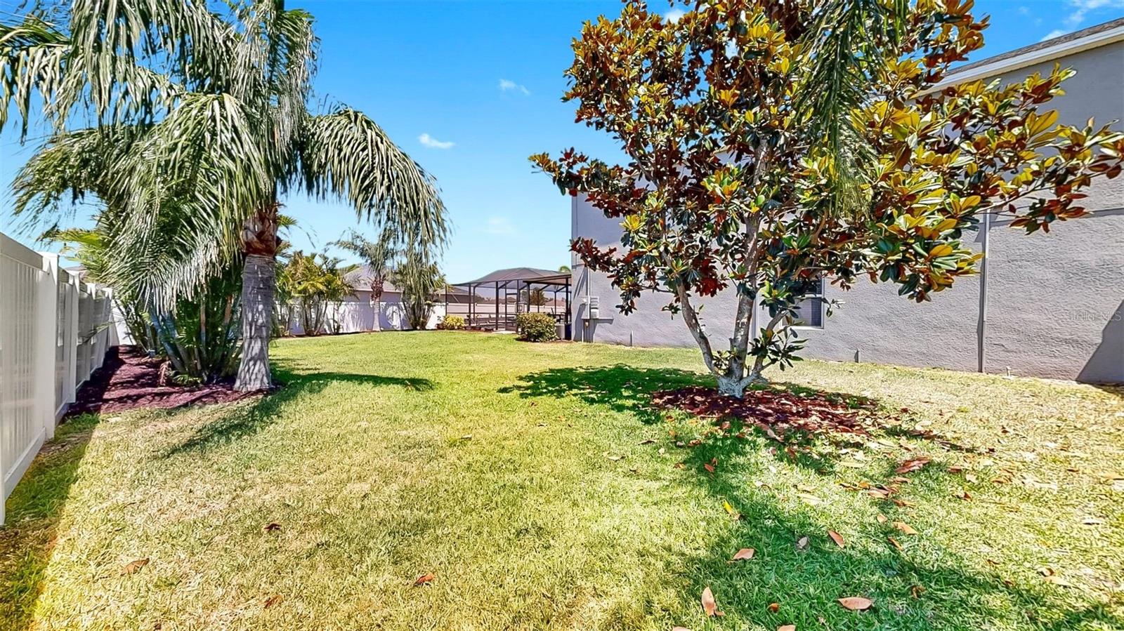 Listing photo id 42 for 2517 Cumberland Cliff Drive