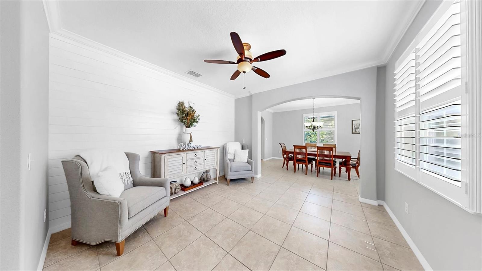 Listing photo id 3 for 2517 Cumberland Cliff Drive