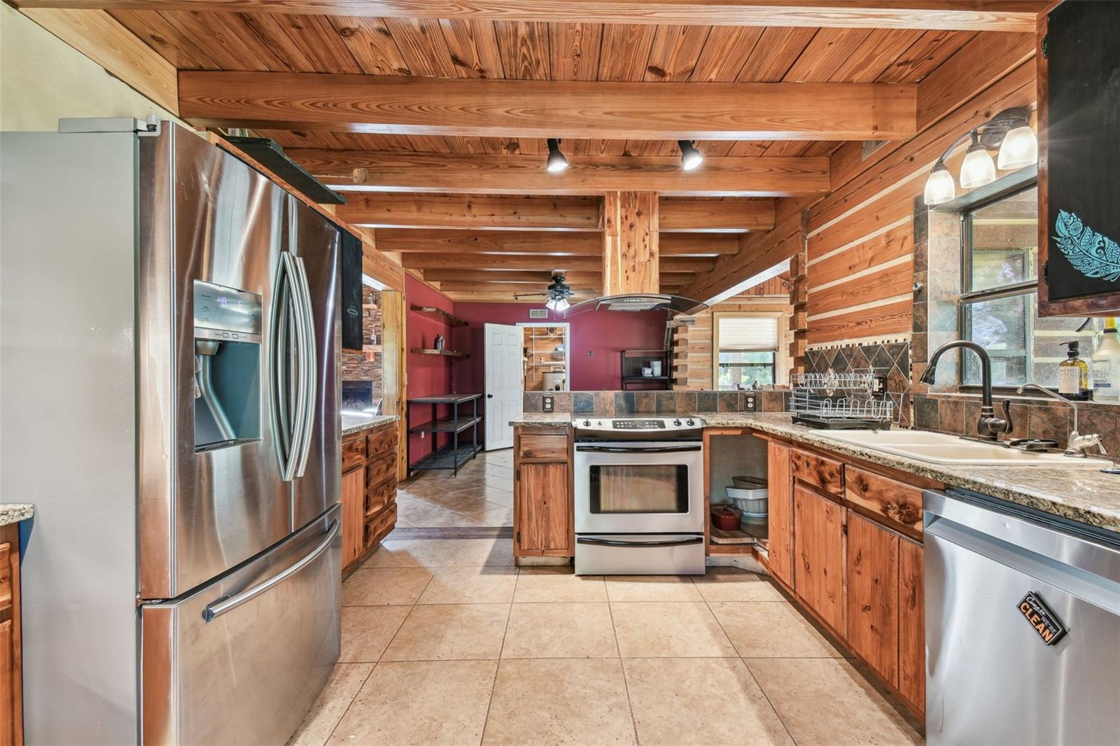 Listing photo id 13 for 19708 Bower Road