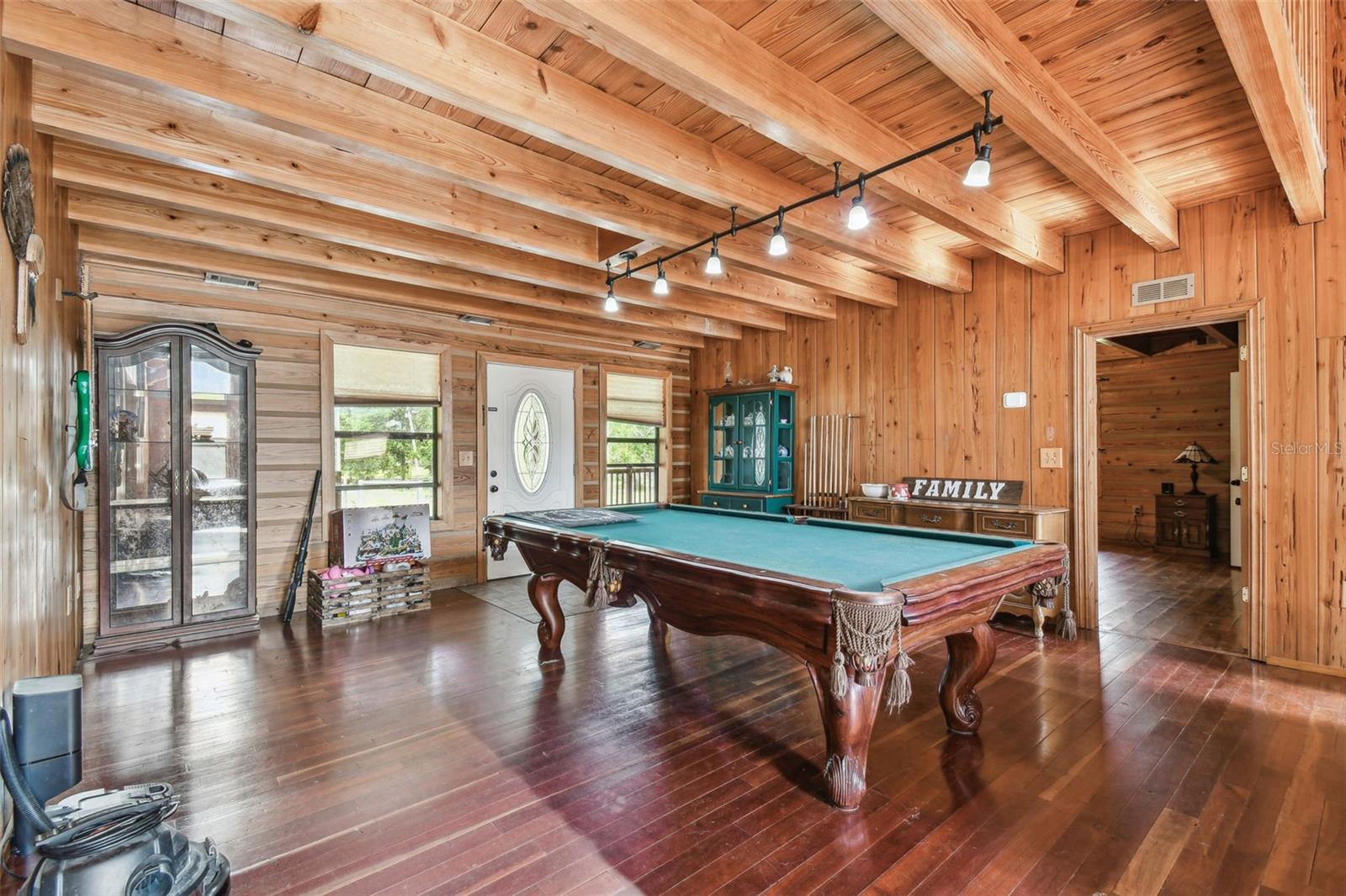 Listing photo id 21 for 19708 Bower Road