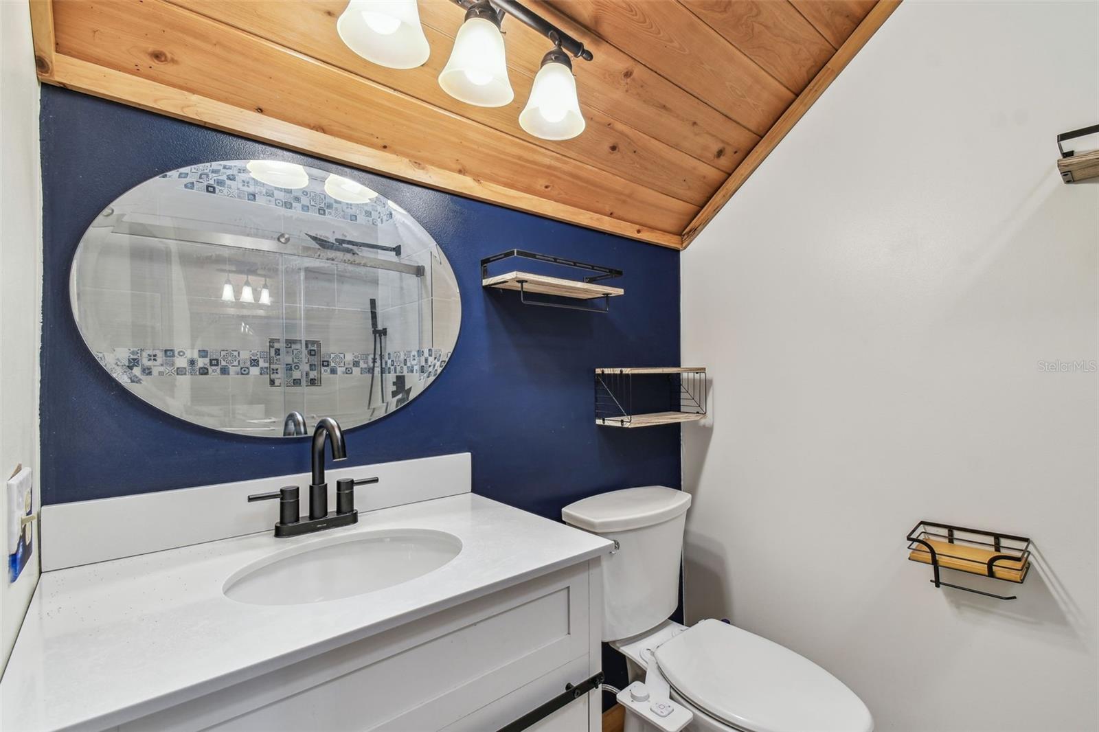 Listing photo id 37 for 19708 Bower Road