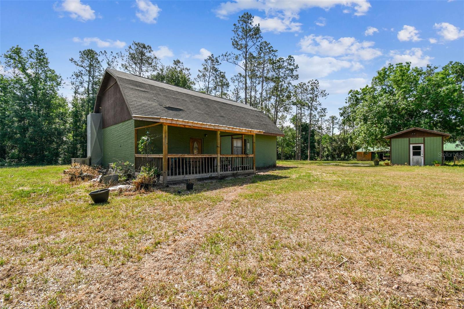 Listing photo id 46 for 19708 Bower Road