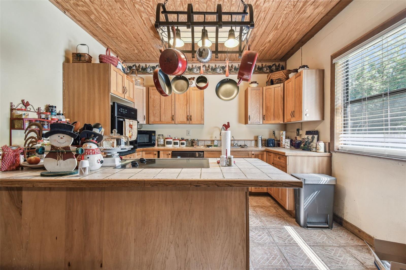 Listing photo id 54 for 19708 Bower Road