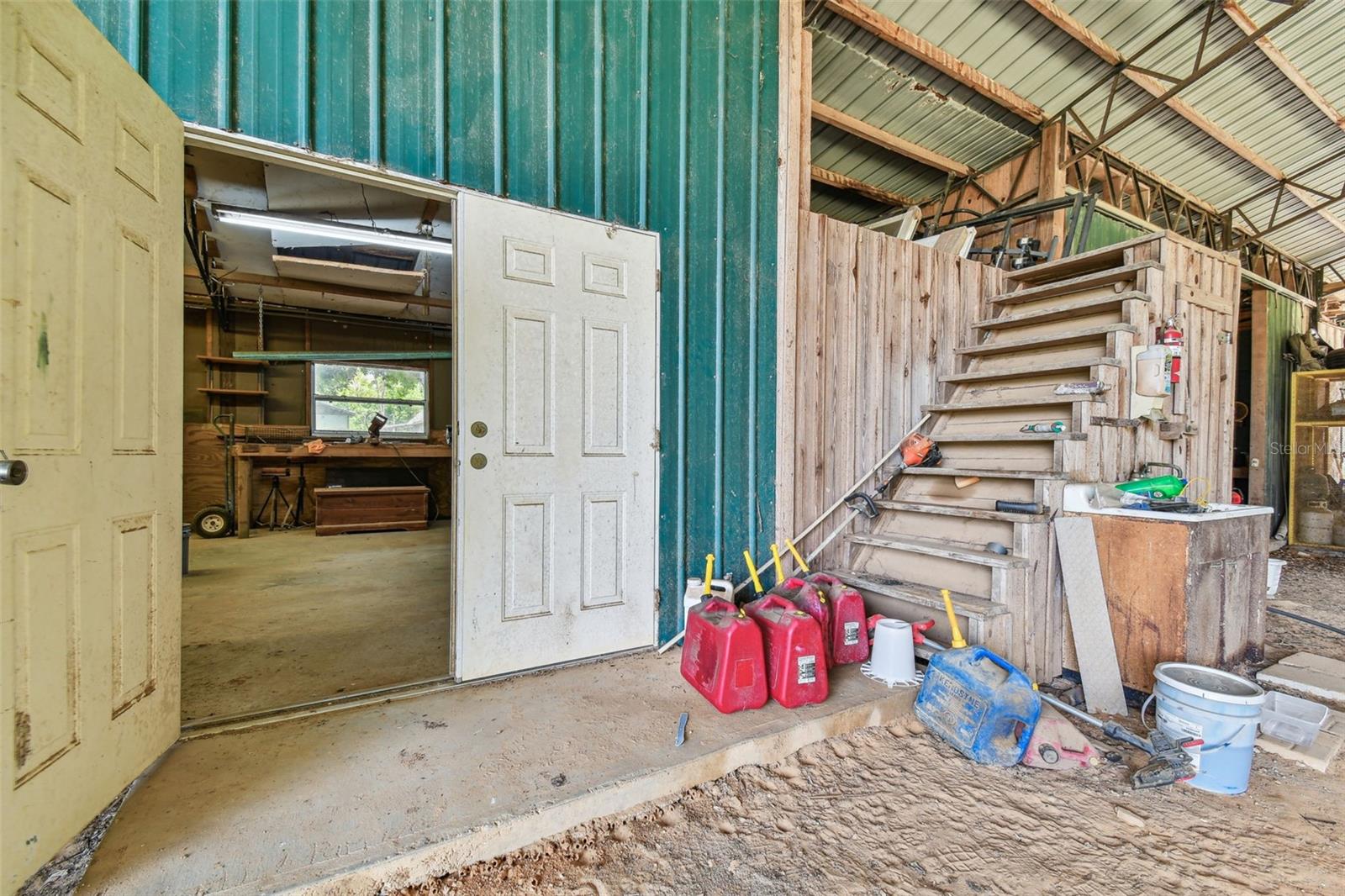 Listing photo id 69 for 19708 Bower Road