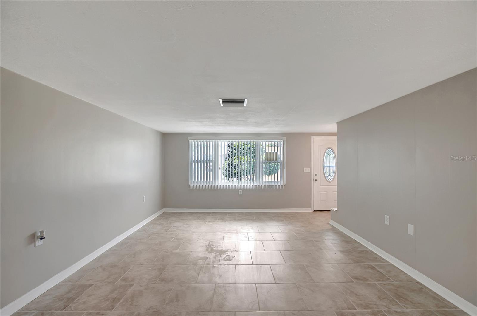 Image 9 of 43 For 1516 Roundtree Road