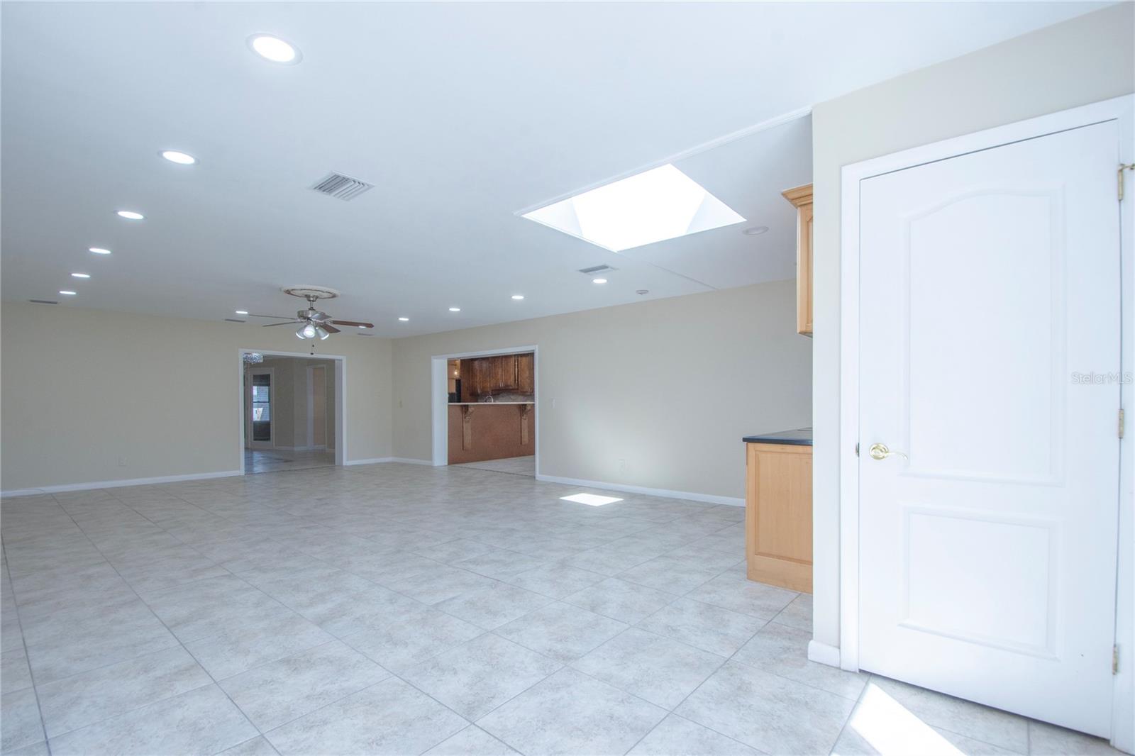 Image 14 of 61 For 2675 Firestone Drive