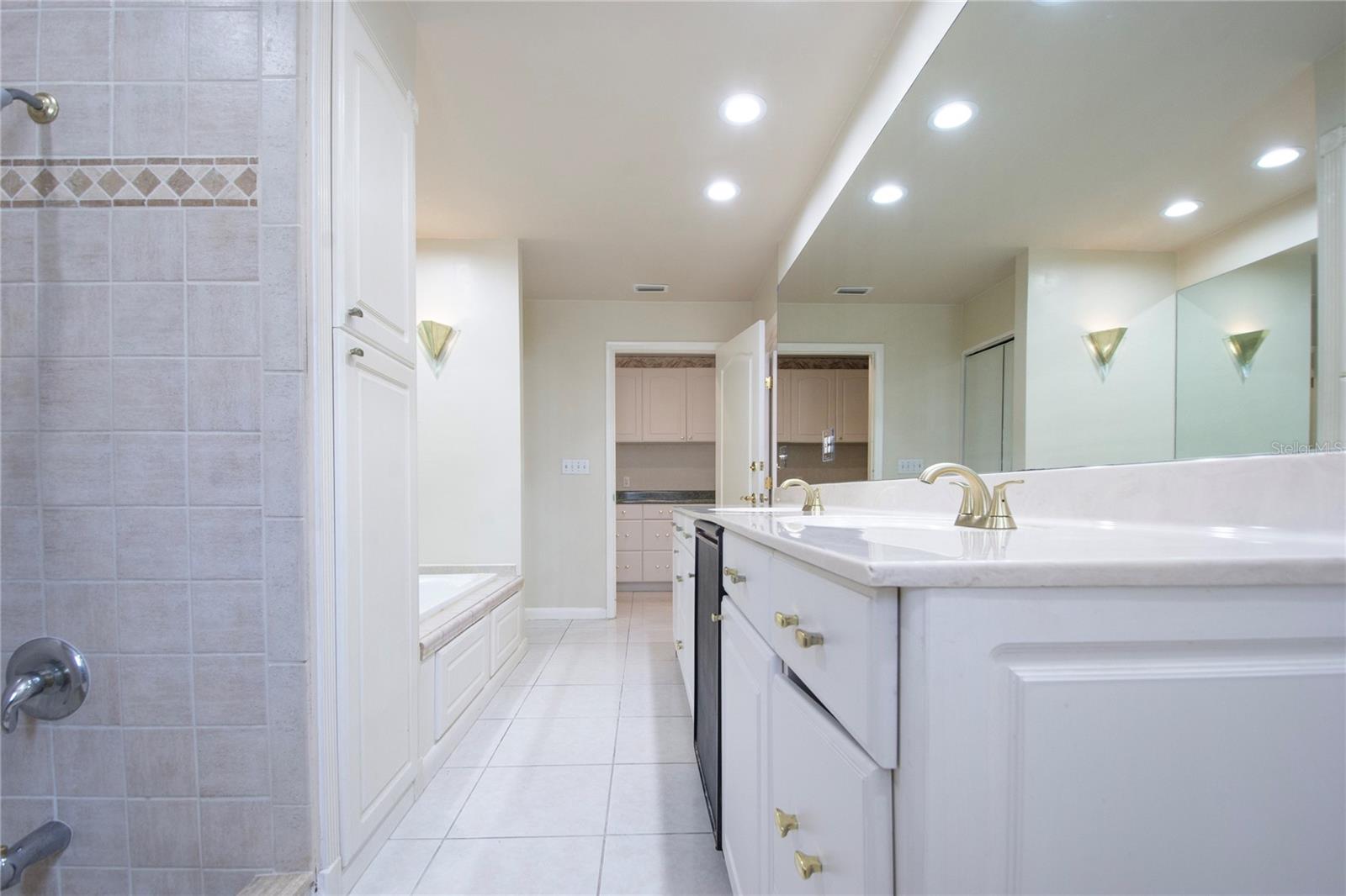 Image 43 of 61 For 2675 Firestone Drive