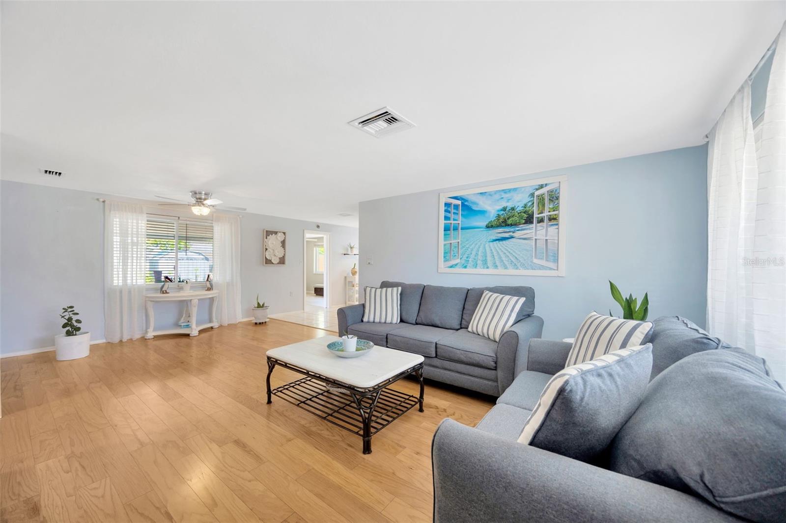 Image 2 of 53 For 1408 Dartmouth Drive