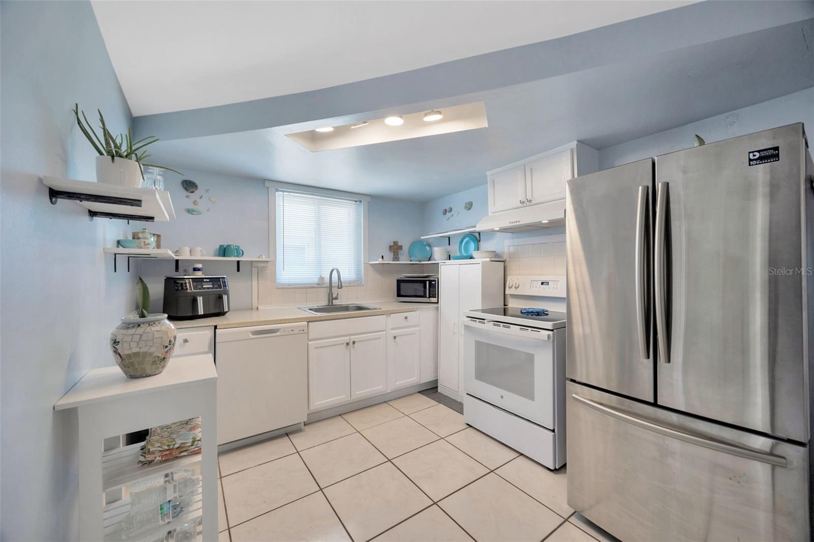 Image 3 of 53 For 1408 Dartmouth Drive