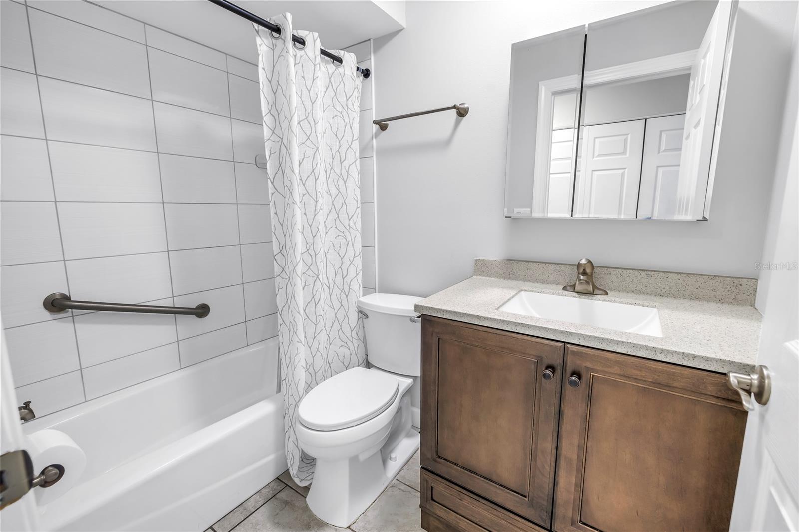 Image 11 of 17 For 7242 55th Avenue N