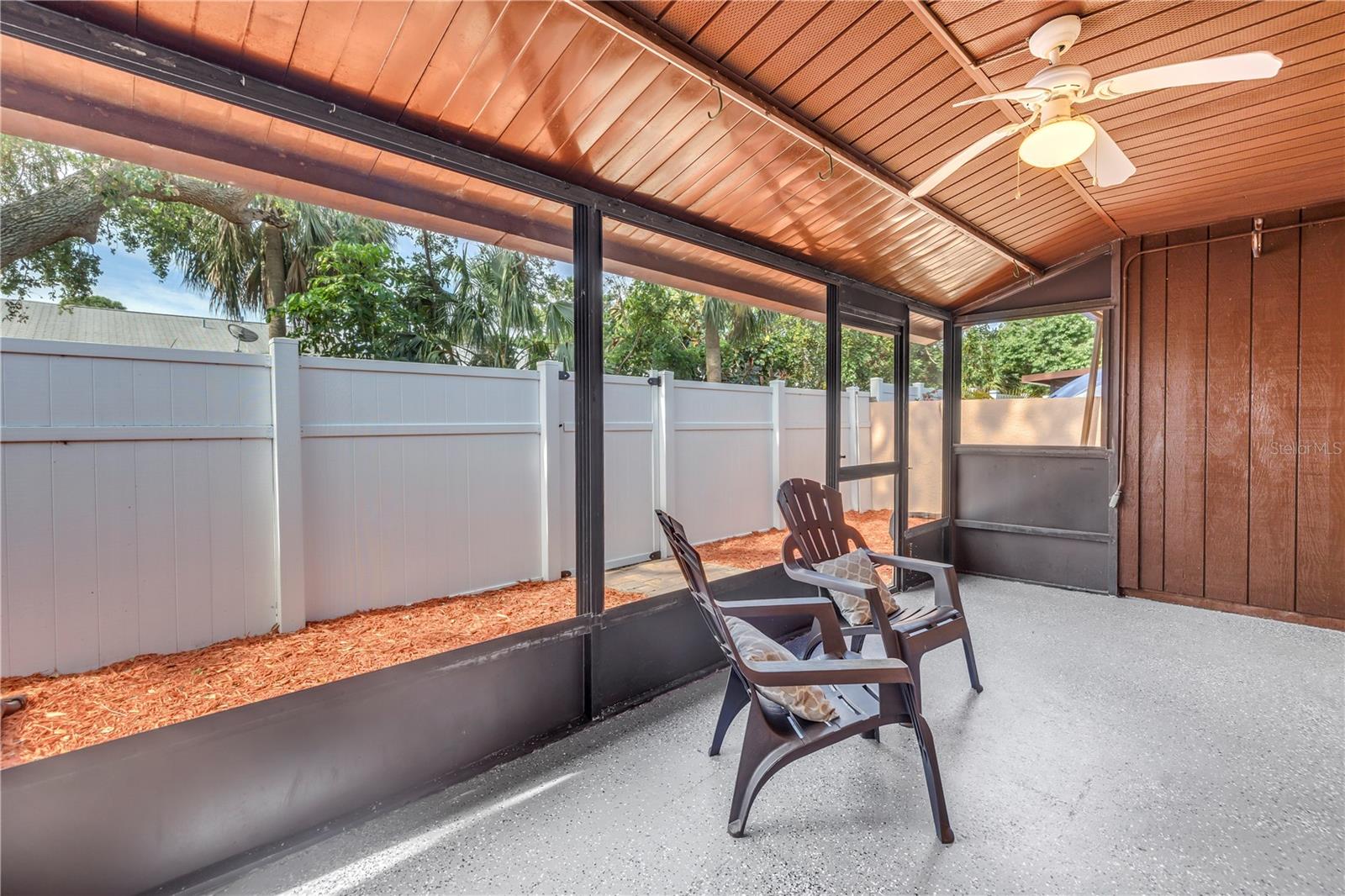 Image 16 of 17 For 7242 55th Avenue N