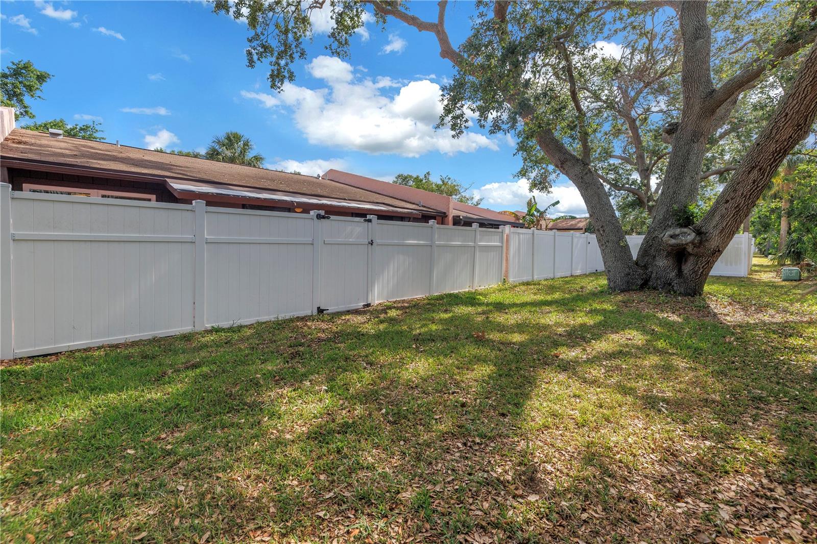 Image 17 of 17 For 7242 55th Avenue N