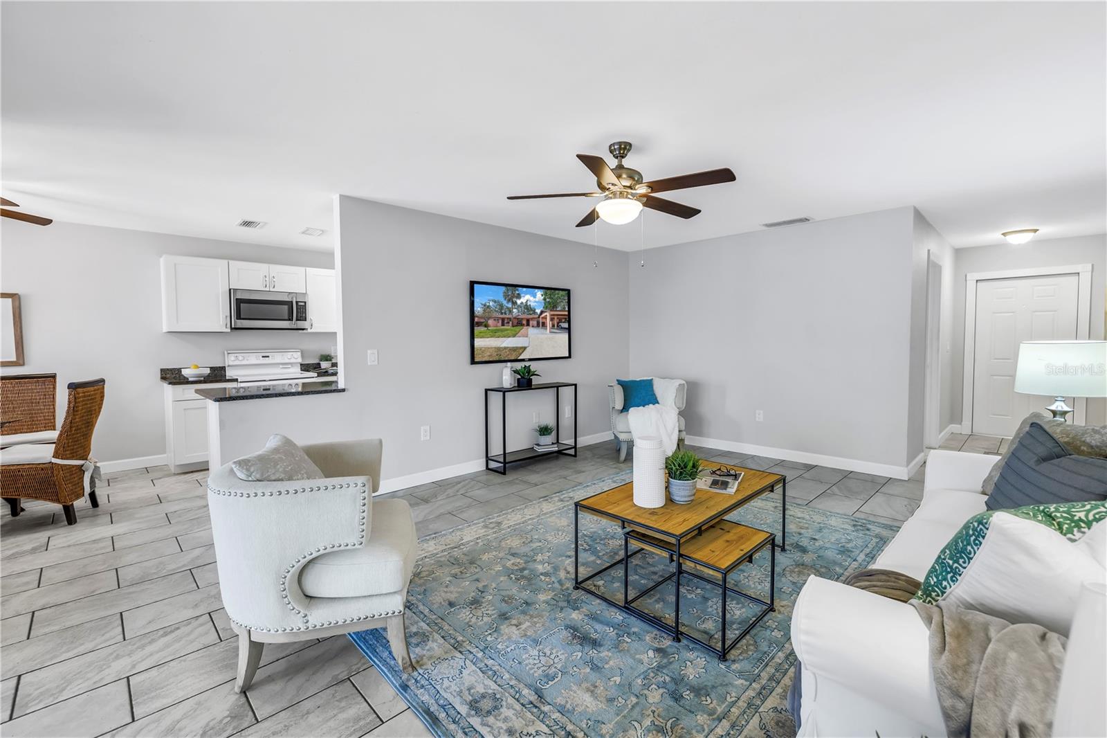 Image 5 of 17 For 7242 55th Avenue N