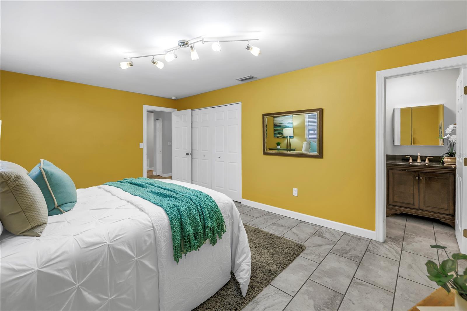 Image 9 of 17 For 7242 55th Avenue N