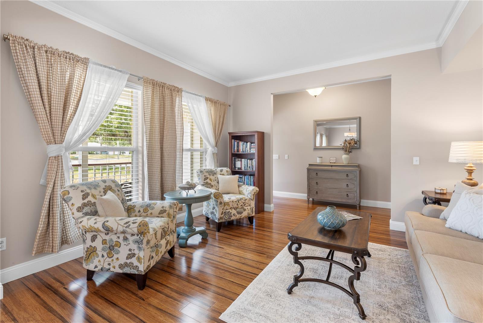 Listing photo id 14 for 2512 Rustic Oaks Drive