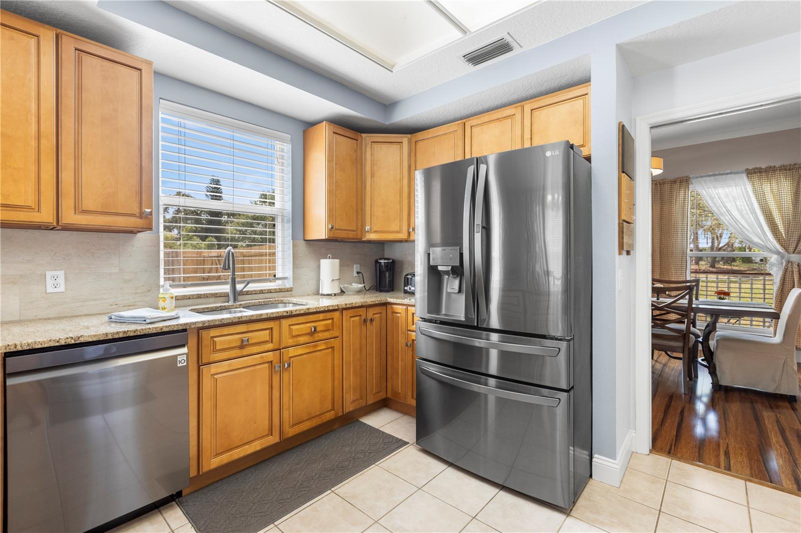Listing photo id 19 for 2512 Rustic Oaks Drive