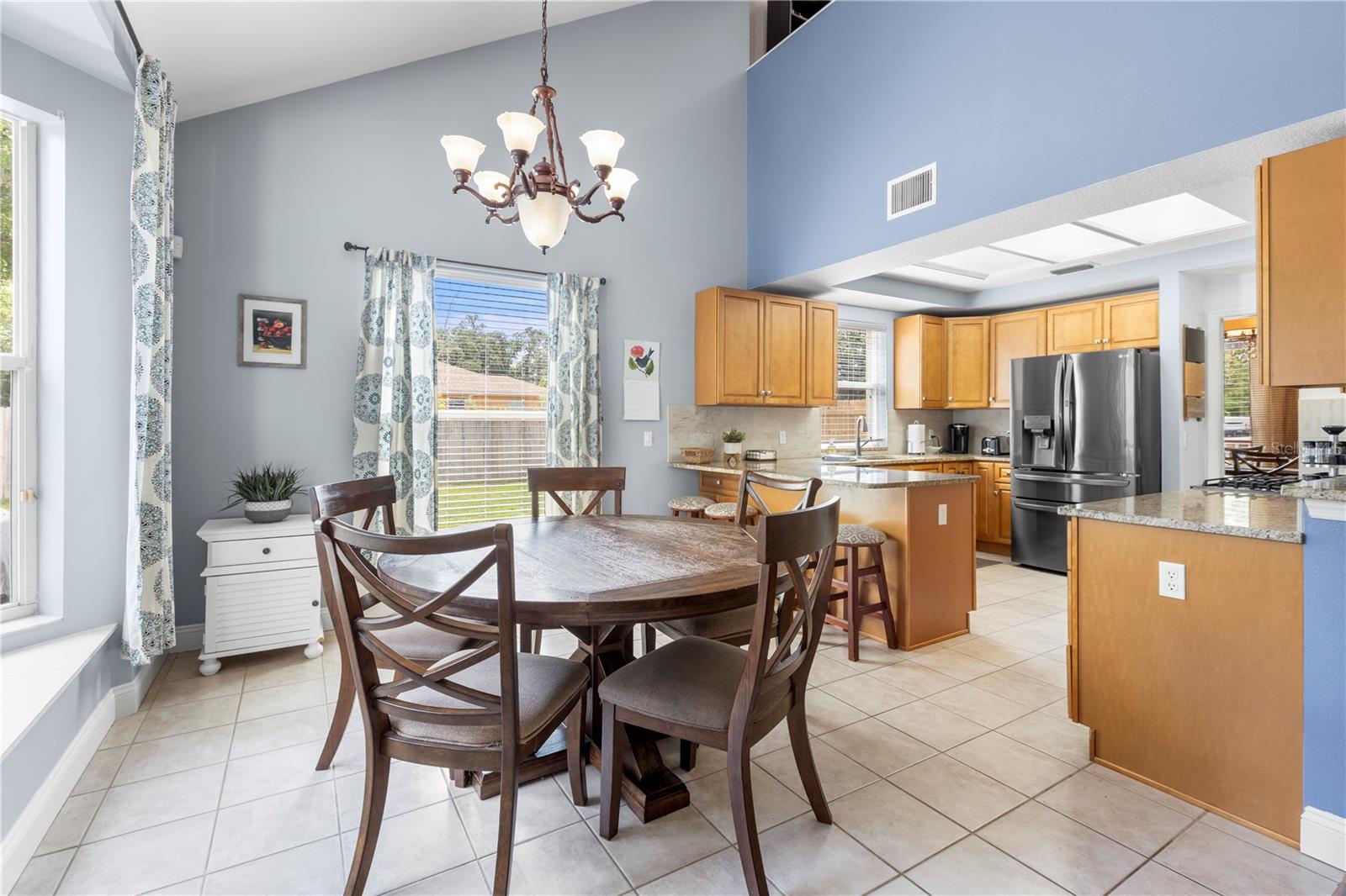 Listing photo id 22 for 2512 Rustic Oaks Drive