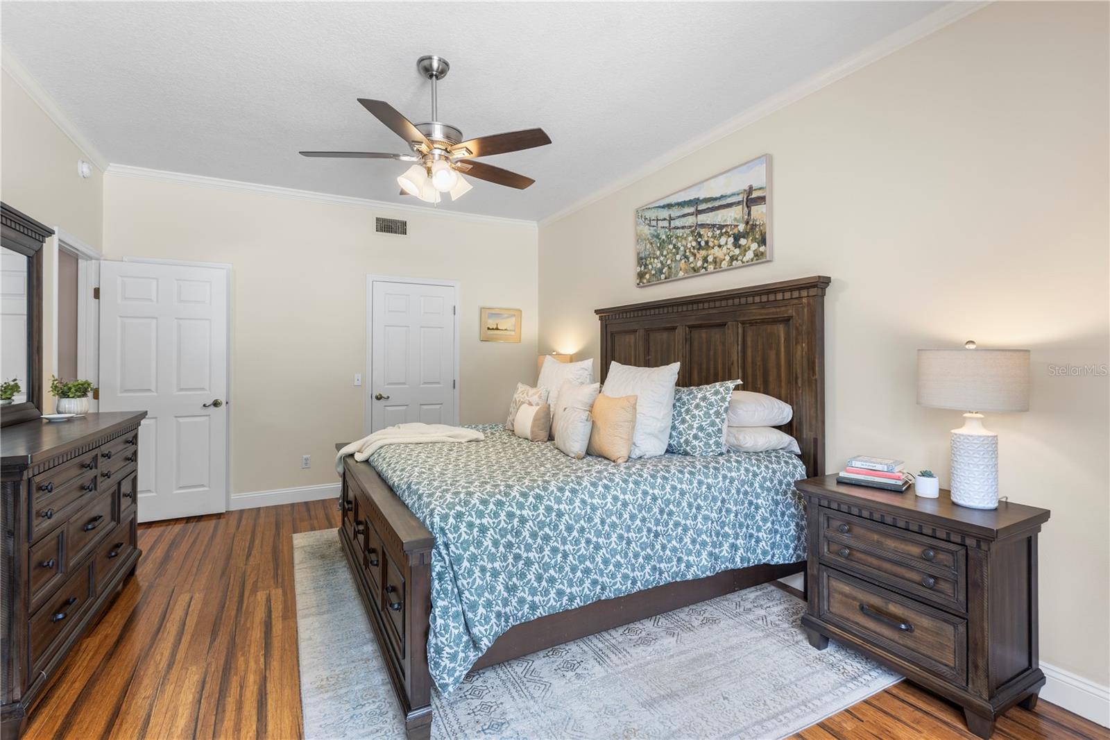 Listing photo id 33 for 2512 Rustic Oaks Drive