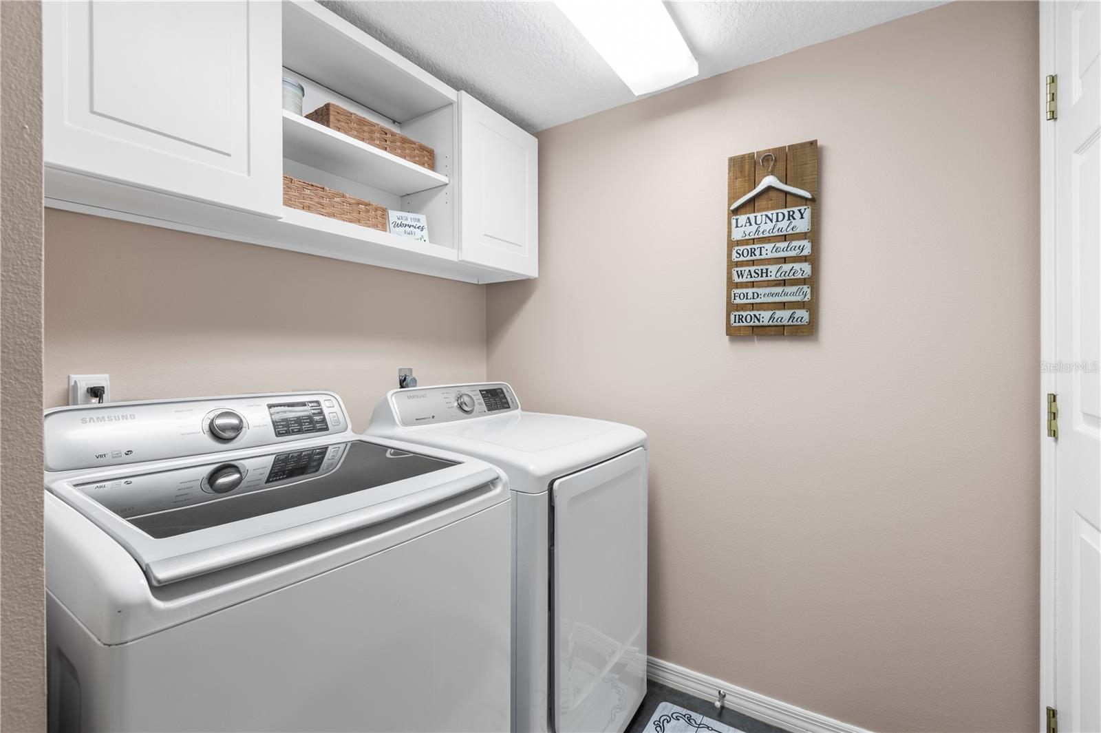 Listing photo id 49 for 2512 Rustic Oaks Drive