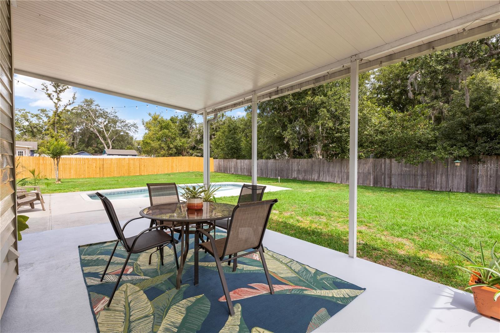Listing photo id 53 for 2512 Rustic Oaks Drive