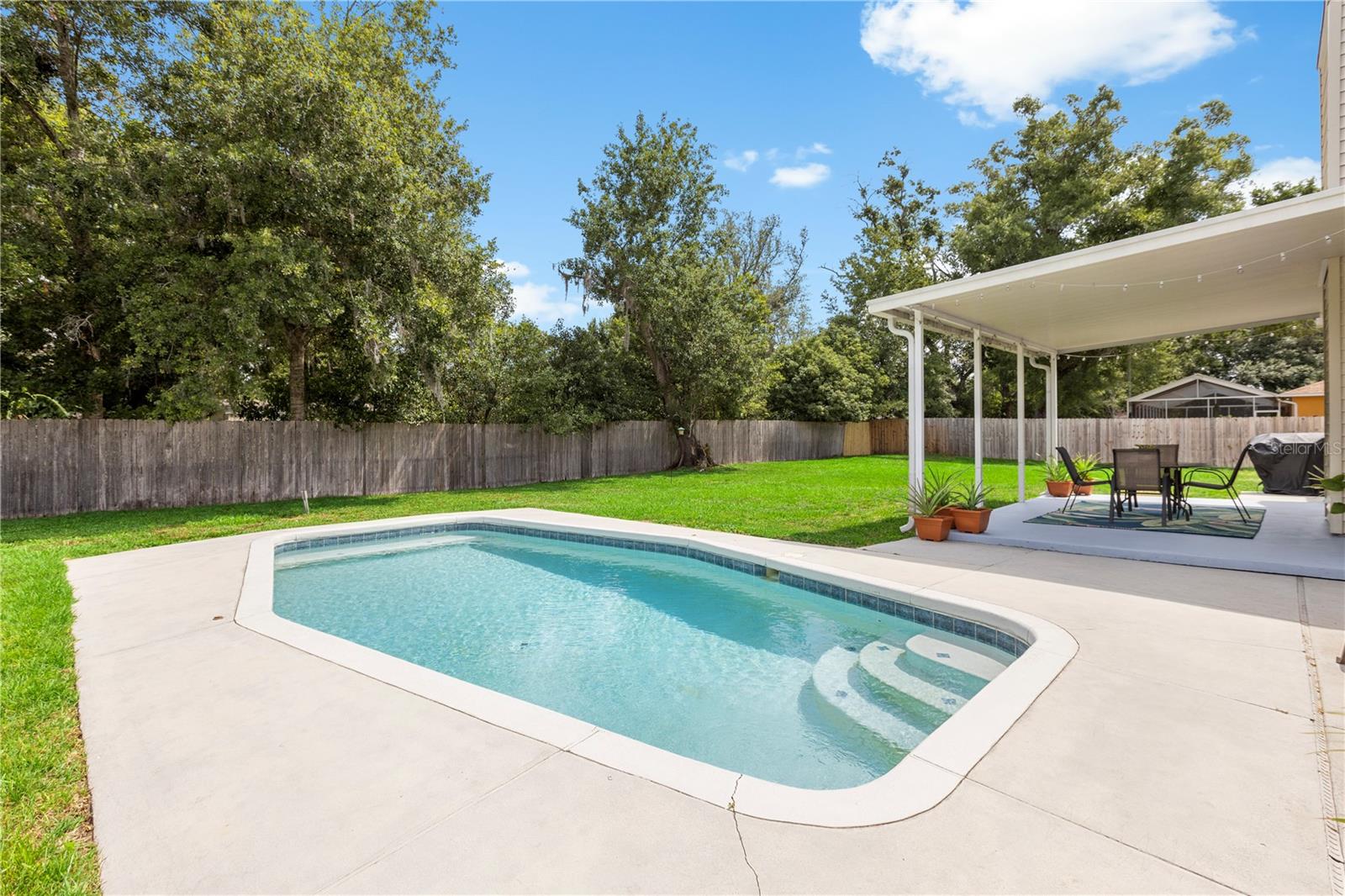 Listing photo id 54 for 2512 Rustic Oaks Drive