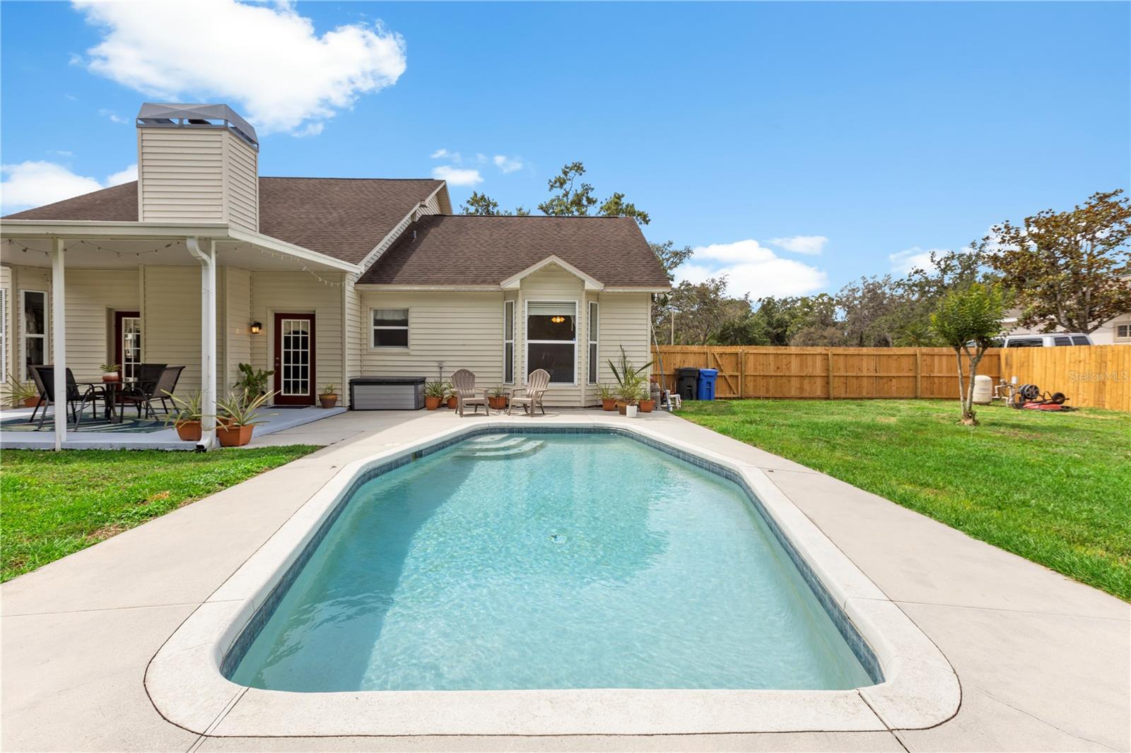 Listing photo id 56 for 2512 Rustic Oaks Drive