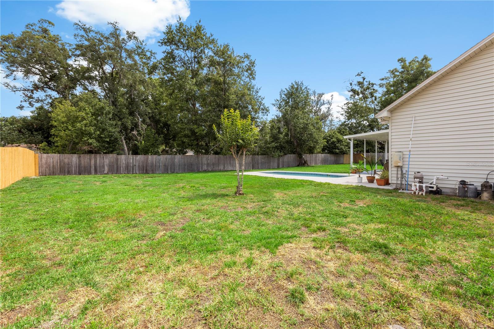 Listing photo id 57 for 2512 Rustic Oaks Drive