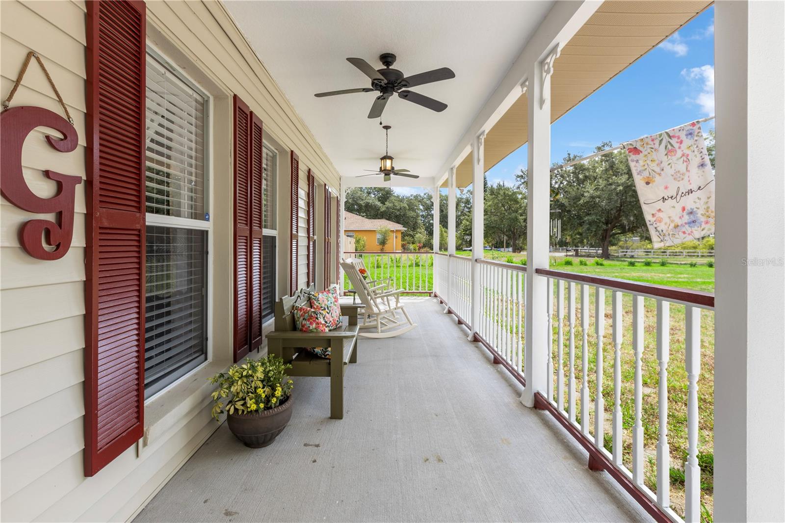 Listing photo id 4 for 2512 Rustic Oaks Drive