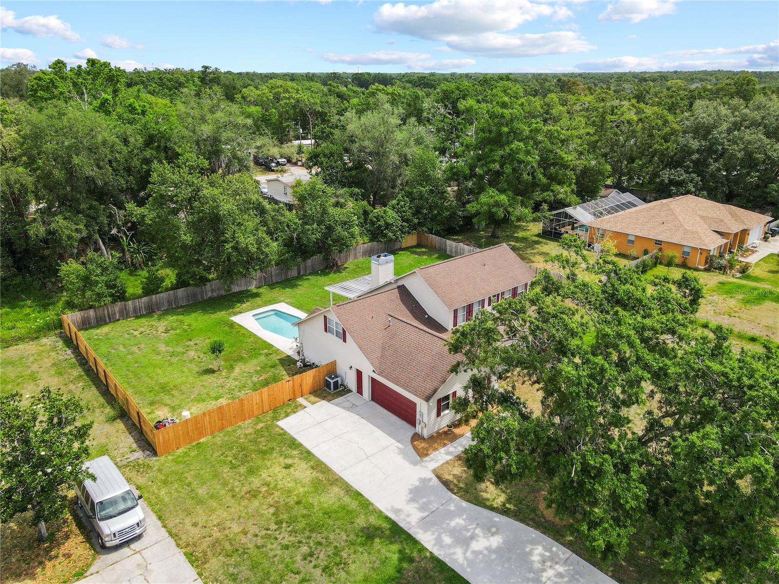 Listing photo id 60 for 2512 Rustic Oaks Drive
