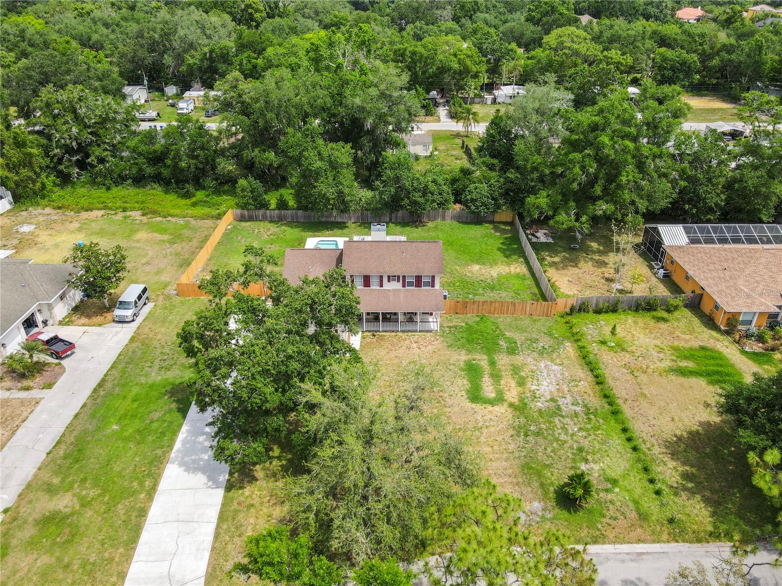 Listing photo id 62 for 2512 Rustic Oaks Drive