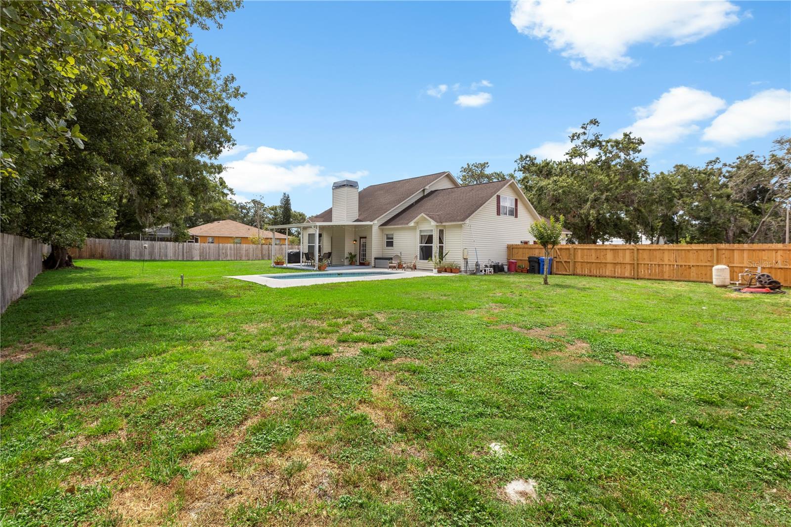 Listing photo id 64 for 2512 Rustic Oaks Drive