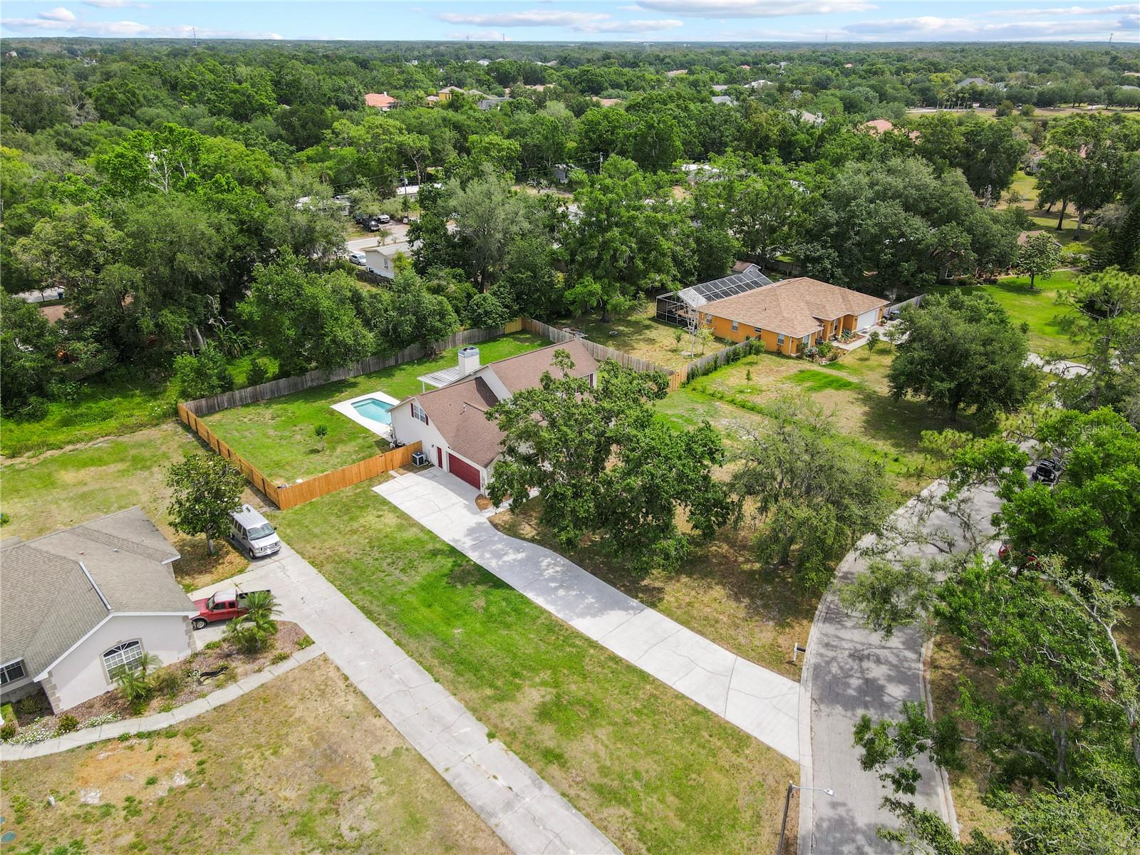 Listing photo id 65 for 2512 Rustic Oaks Drive