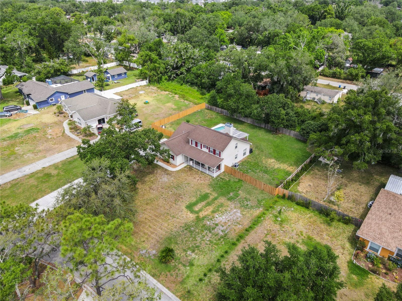 Listing photo id 66 for 2512 Rustic Oaks Drive
