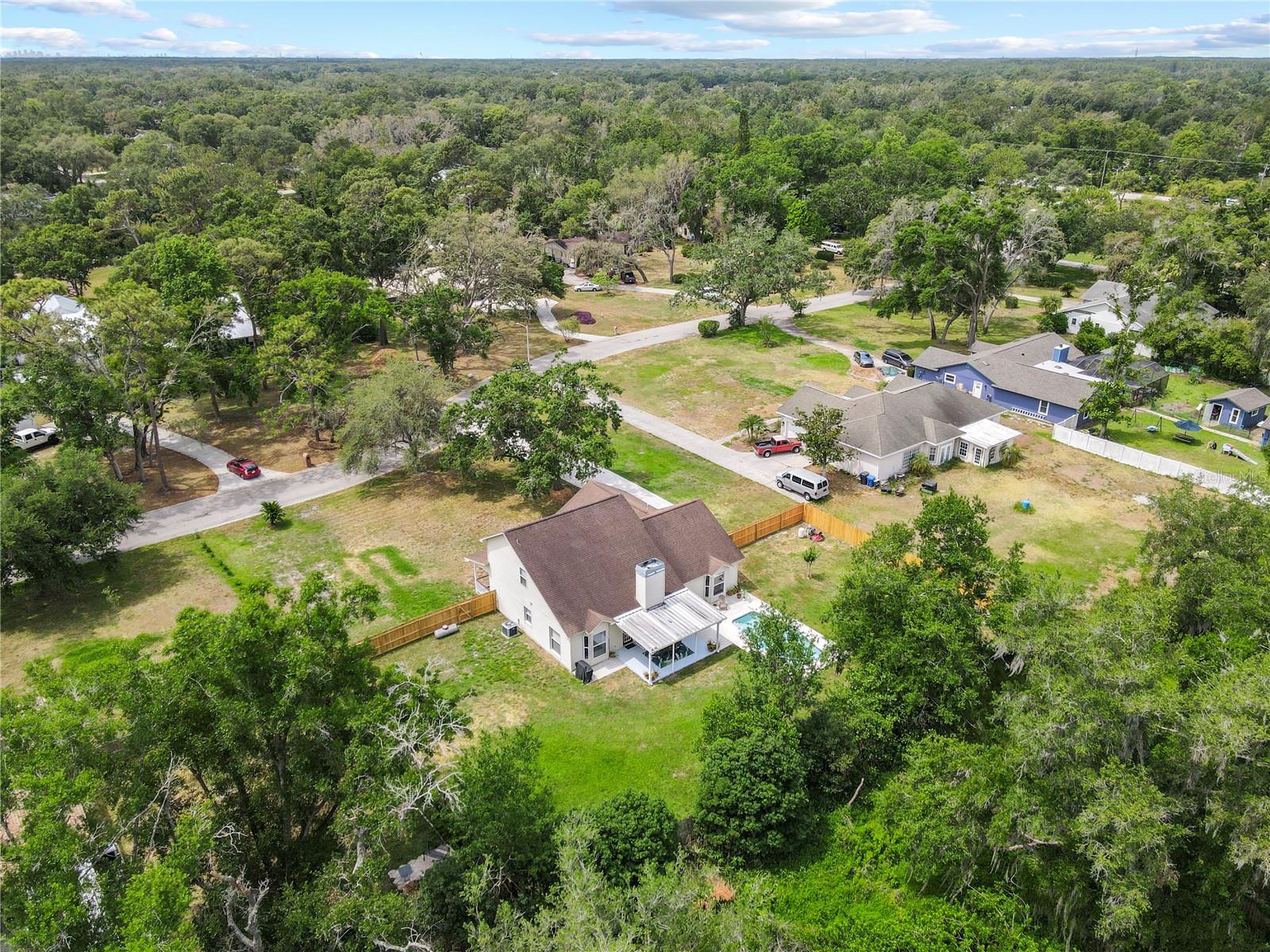 Listing photo id 67 for 2512 Rustic Oaks Drive